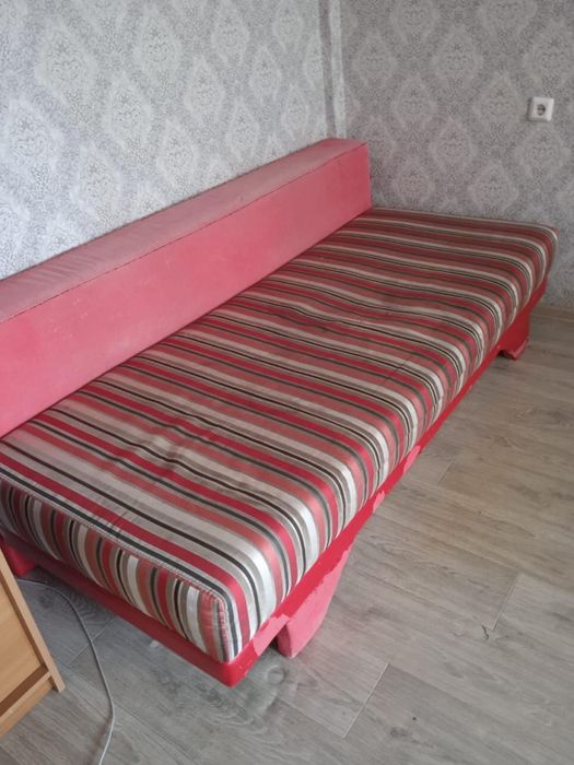 диван продам срочны