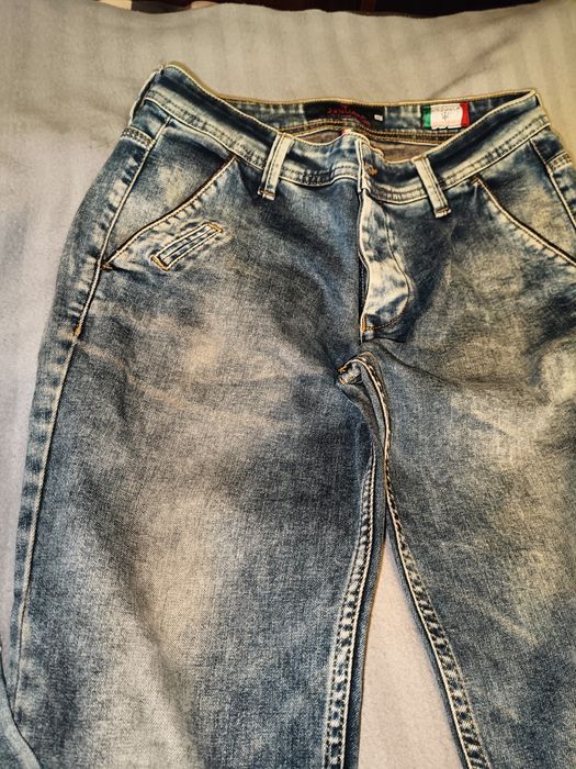 Blugi slim bărbați