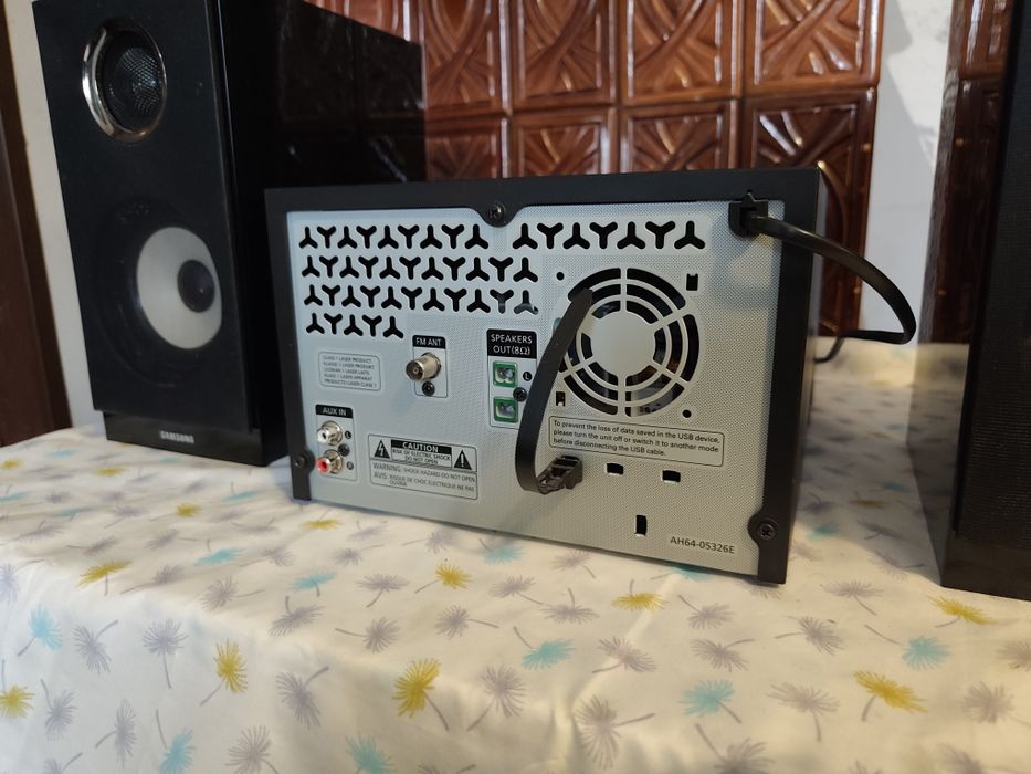 Mini sistem audio Samsung MM-C330 70W, USB, CD, Radio FM