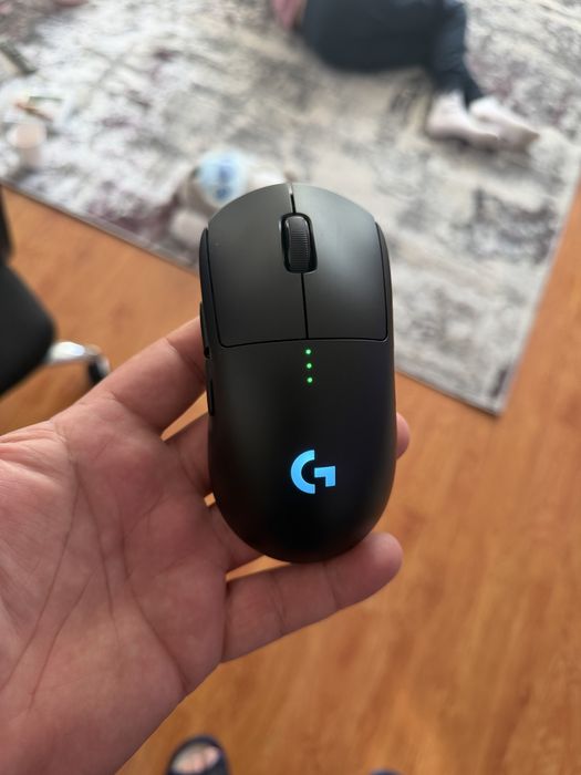 Mouse Gaming Logitech Pro 2 lightspeed negru si alb