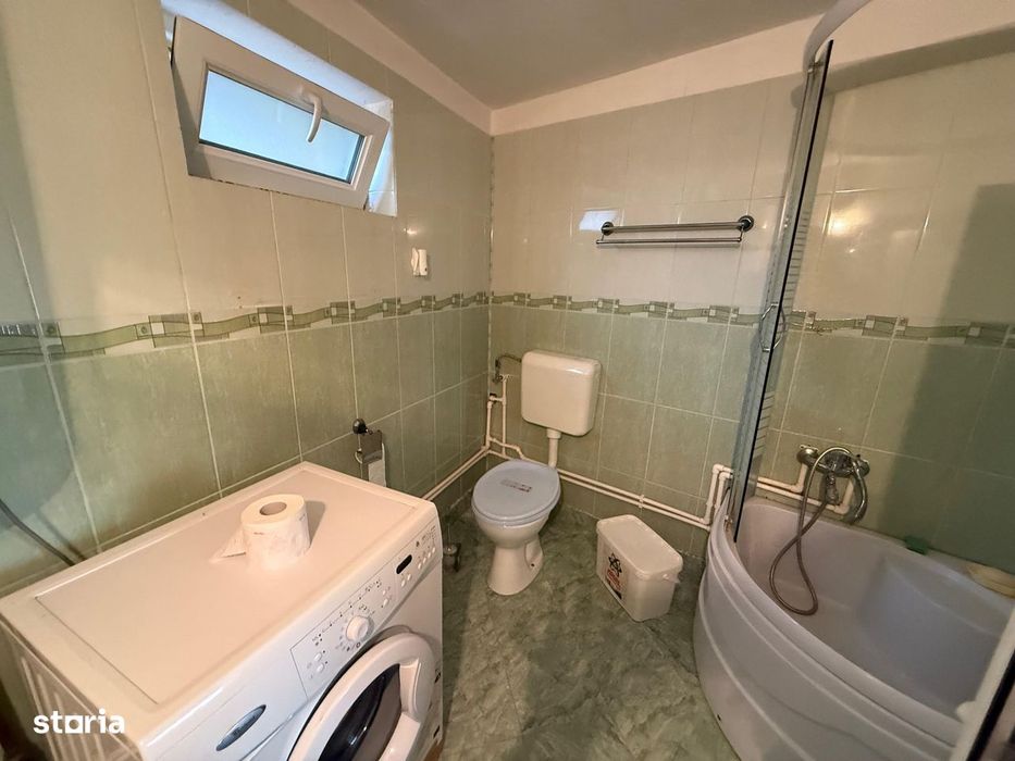 Casă de vânzare cu teren 3750 mp