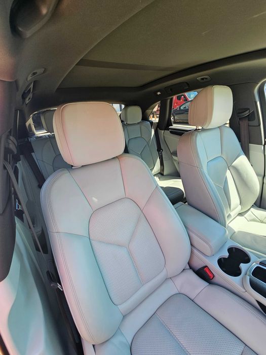 Продавам Porsche Macan S 3.0 бензин 340 кс Sport Chrono Пакет Панорама