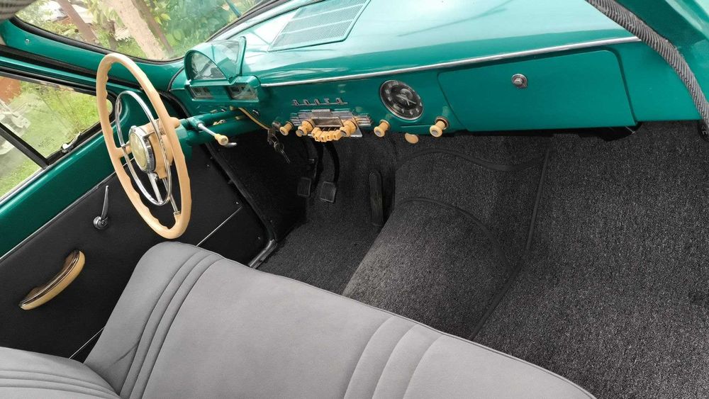 ГАЗ 21 (М-21) Жуковка, Звезда