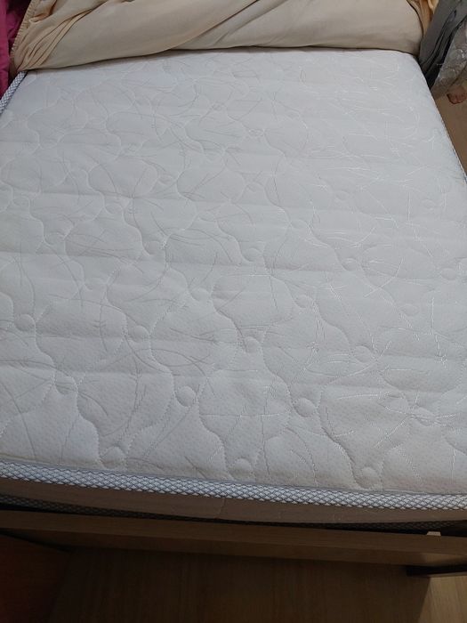 Продам кровать Сказка с матрасом