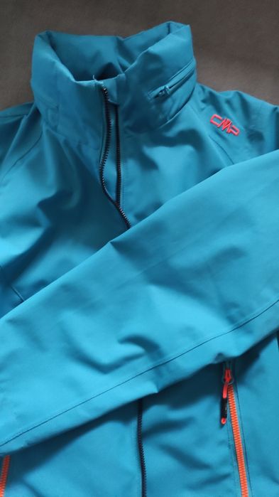 Туристически обувки и яке CMP