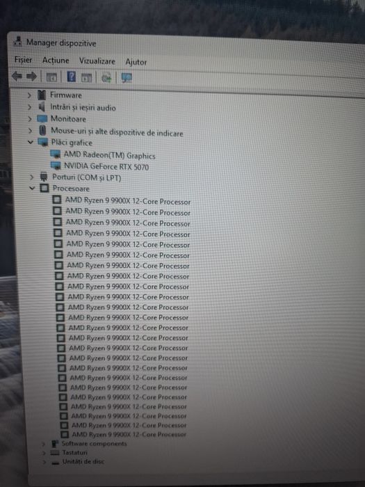 Vand avariu ryzen 9 9900x cu rtx 5070