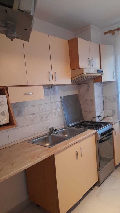 Inchiriez apartament cu 2 camere in Rogerius,str Moldovei