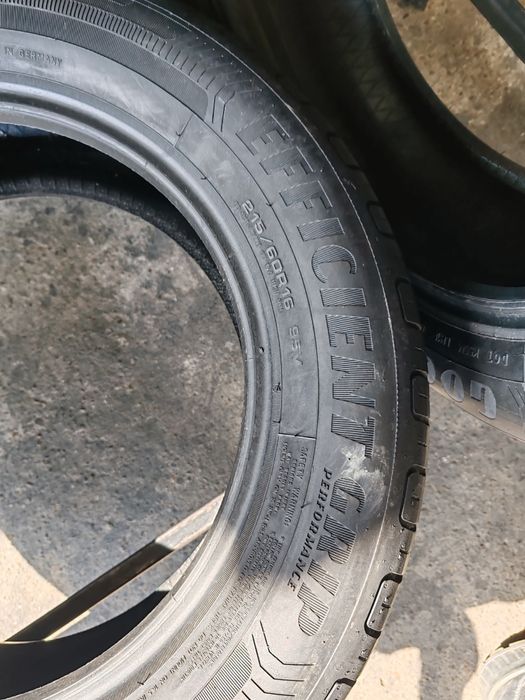 2 anvelope 215 60 16