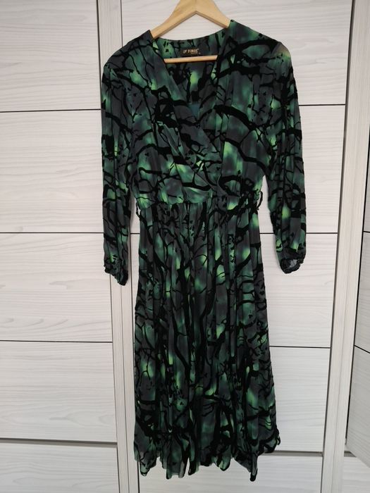 Rochie elegantă căptușită. Set de masă Torsade