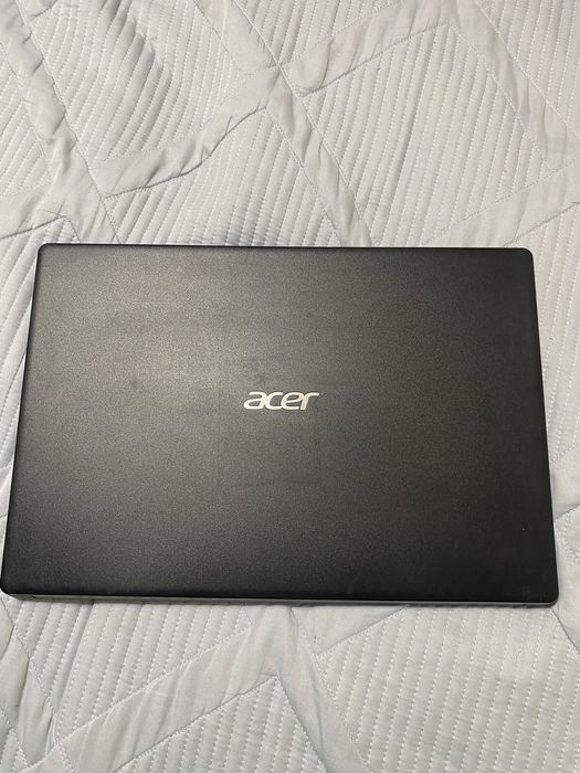 Компютер acer.
