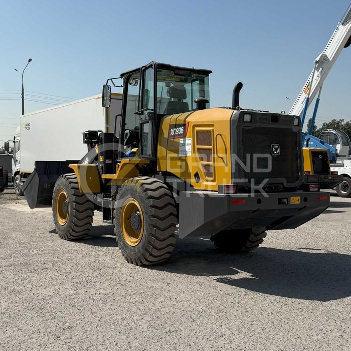 Фронтальный погрузчик XCMG ХС 936 1.8 м³ сотувда тайёр