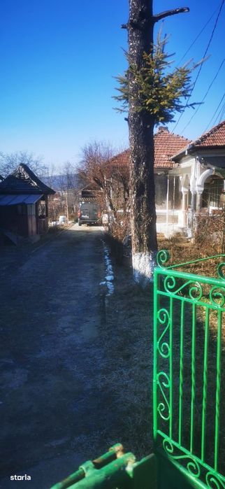 Casa de vânzare / Goranu - DN