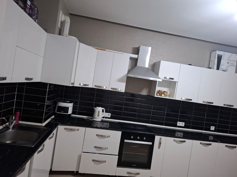 Кухонный гарнитур 6 метров б/у