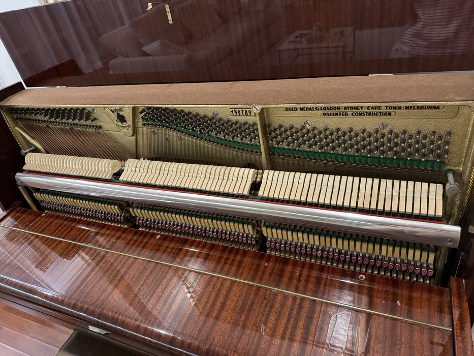 Продам пианино  Weinbach