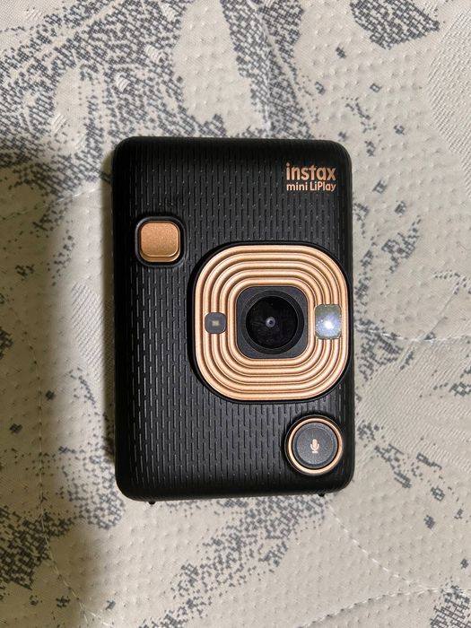 Фотоаппарат Instax Mini Liplay с функцией принтера