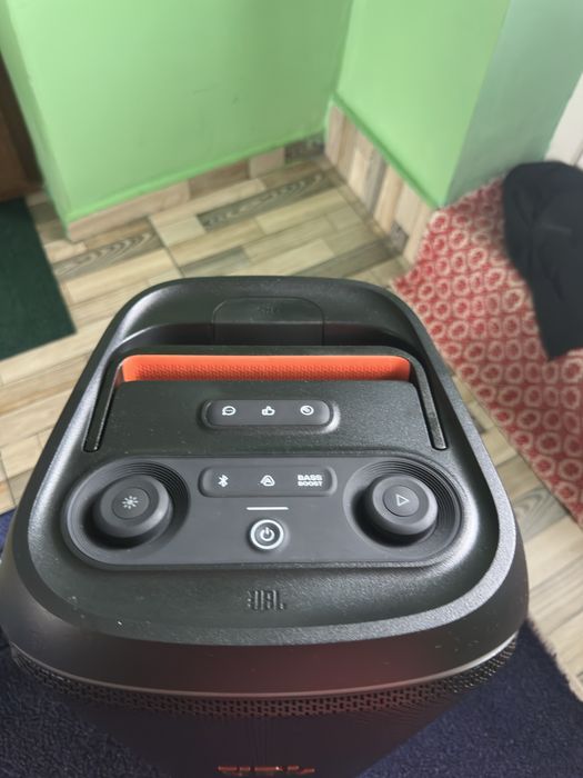 Vand/schimb jbl partybox club 120