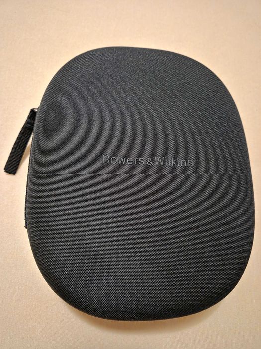 Husă originală tip hard case Bowers & Wilkins pentru PX7 S2