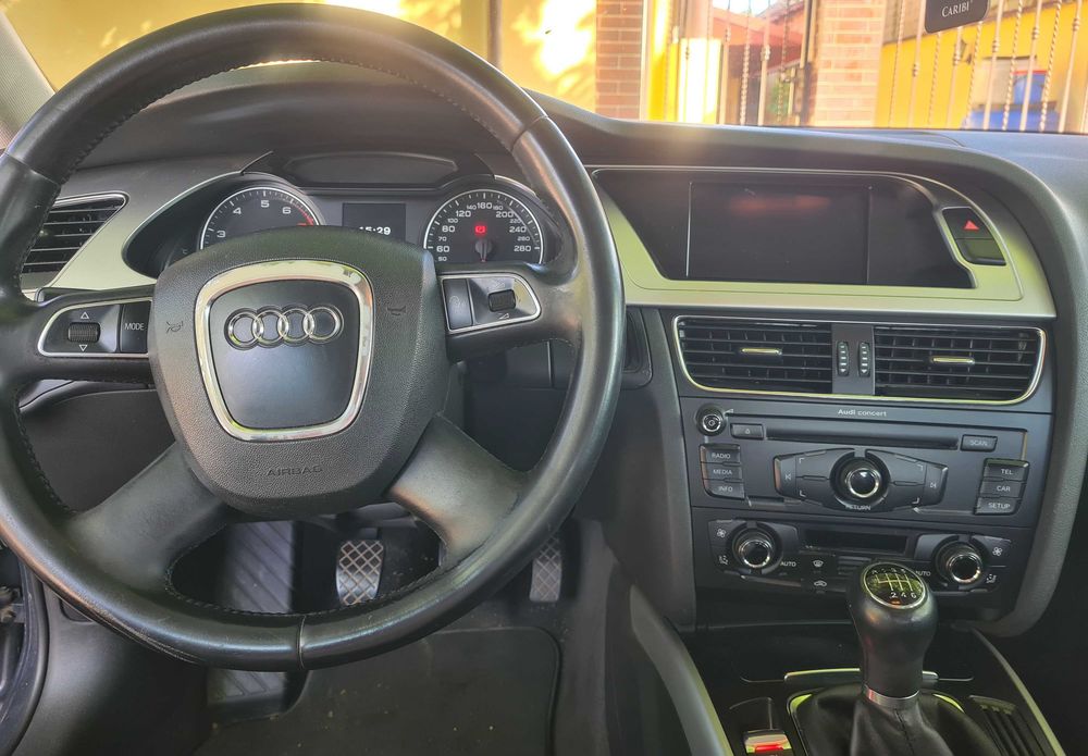 AUDI A4 2011 — imagine 4