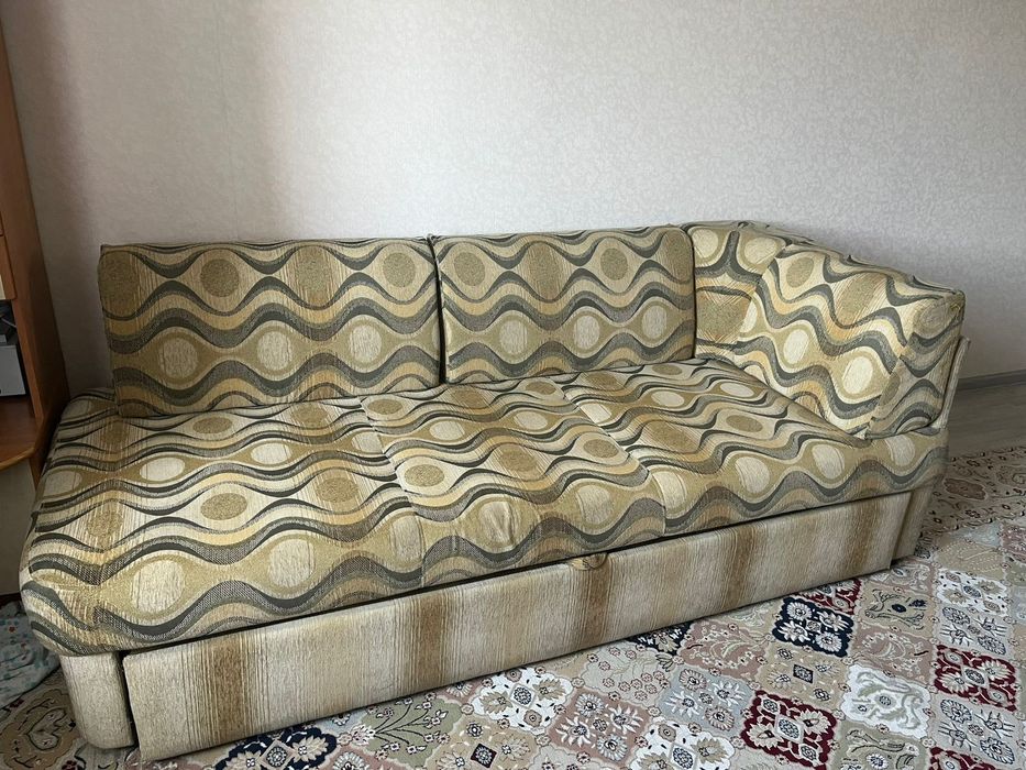Продам диван качественный