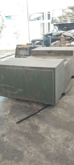 Yashik palet sotiladi holati yaxshi maz. kamaz prseplaga qoʻysa boʻlad