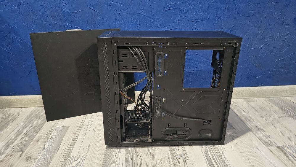 компьютерный корпус Cooler Master Silencio 452 (модель SIL-452-KKN1).