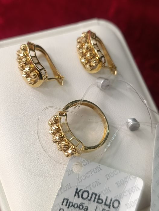 Золотое комплект,Евро модель дорика, проба 585,вес7,22 гр, размер 17