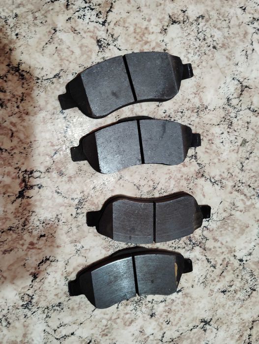 Продавам предни дискове За Хонда CRV3/2007-2012/