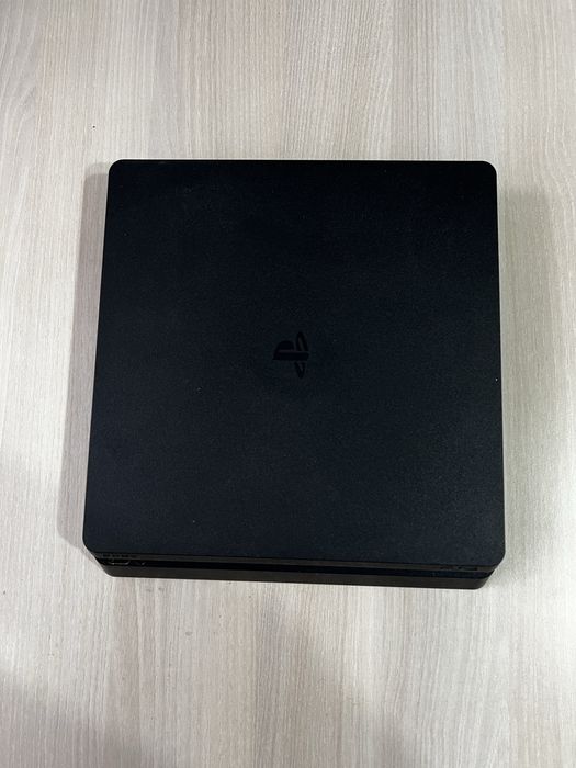 Ps4 Slim 1TB + Maneta