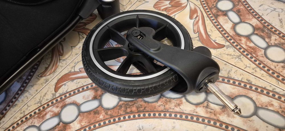 Бебеша количка. Baby Monster Easy Twin 4