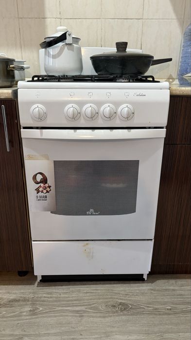 Газовая плита продам