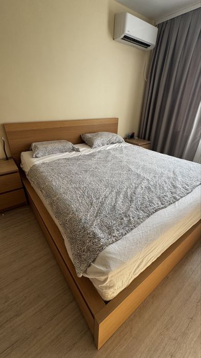 Спалня IKEA MALM с 4 чекмеджета, 2 подматрачни рамки и греда