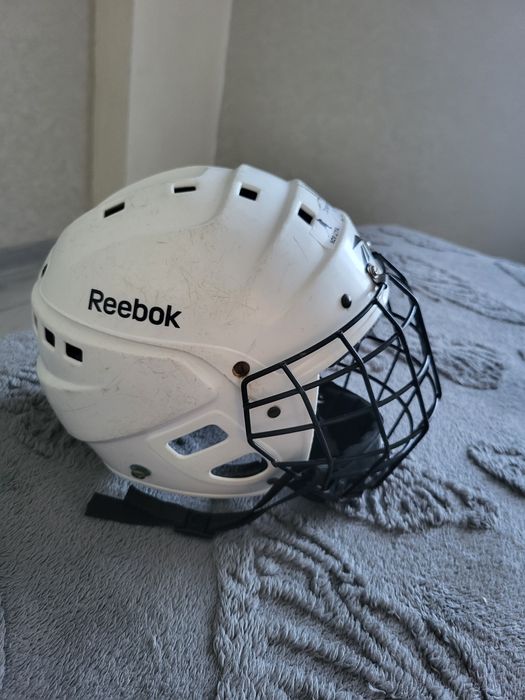Хоккейный шлем Reebok