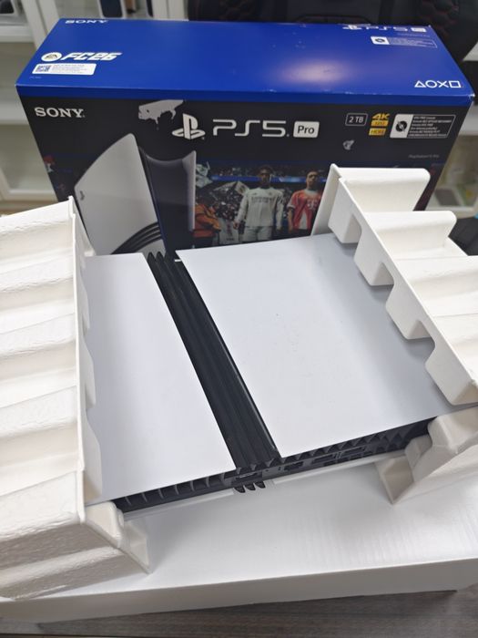 КАТО НОВ 2TB Playstation 5 Pro  Гаранция Ozone до 2027 г. White