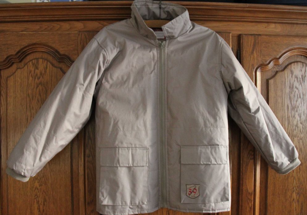 Geaca YCC (recomandata varsta 12 ani/inaltime 152 cm), noua