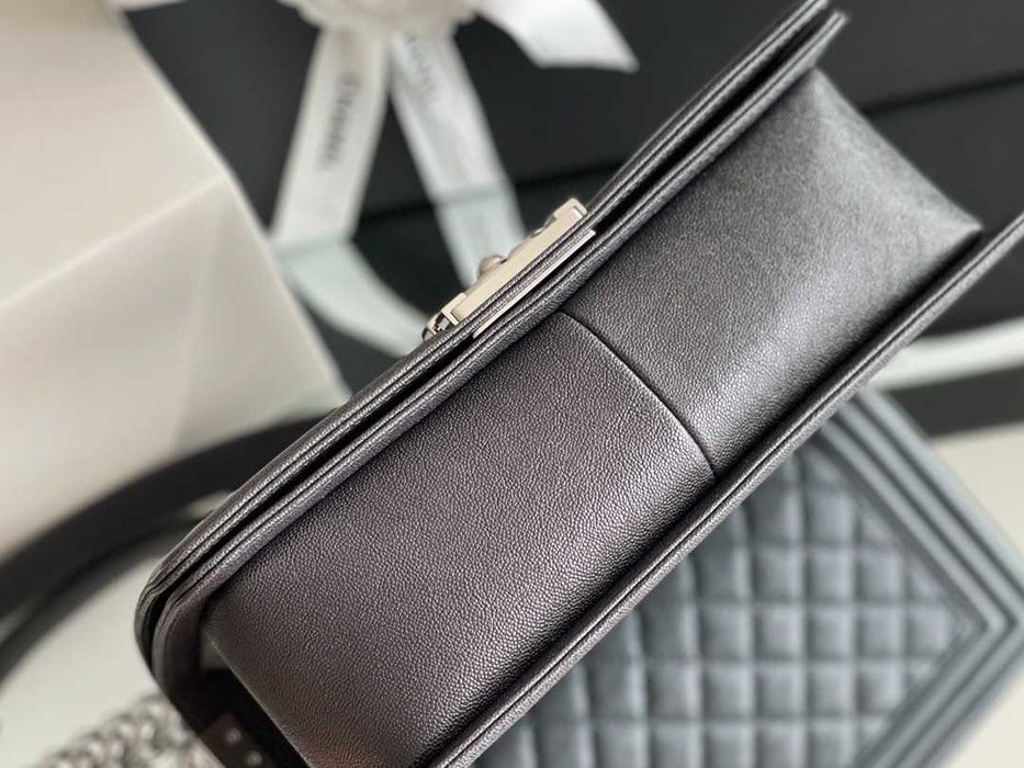 Geanta Chanel Boy 25cm silver, Premium