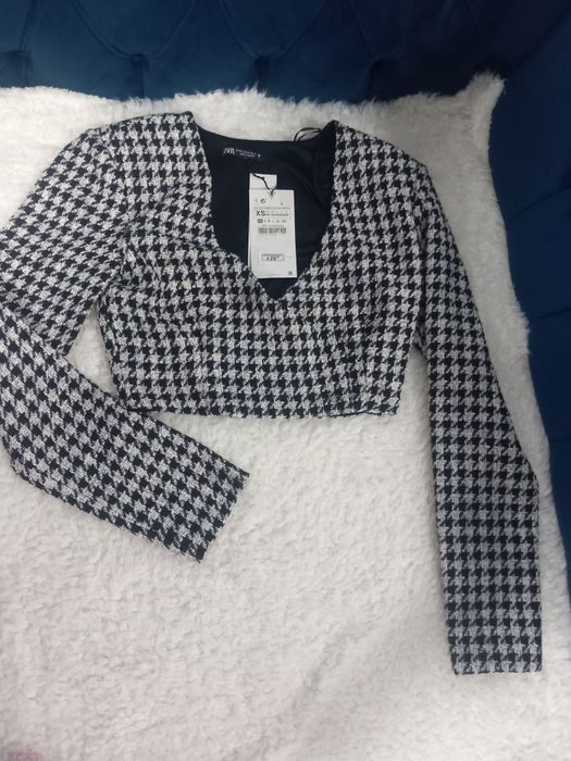 Sacou scurt  din tweed mărimea XS Zara nou cu eticheta