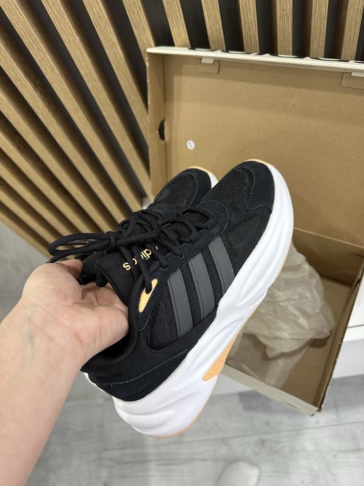 Маратонки Adidas