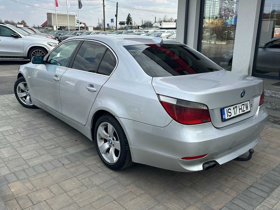 BMW 5 Series 2010 — imagine 5