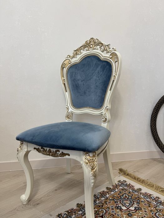 Продам корольевские стулья