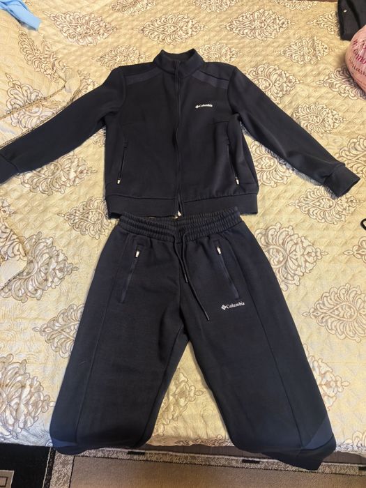 Продам спортивный костюм