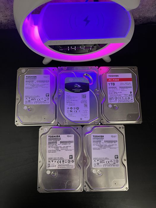 Продам HDD 1TB toshiba/seagate