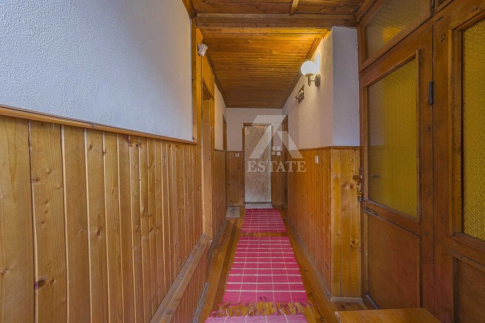 Продава къща в ж. кв. Драгалевци