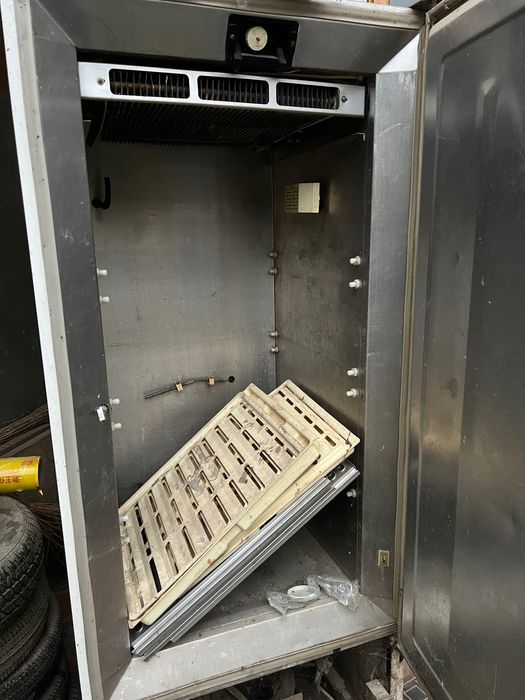 Холодильник Советский в хорошем состоянии. Рабочий!