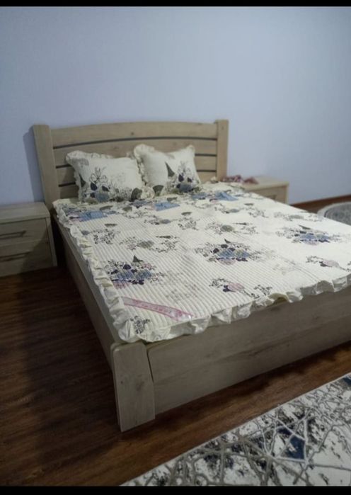 Yotoqxona uchun komplekt mebel