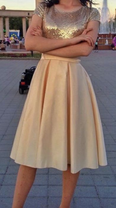 Отдам платья даром