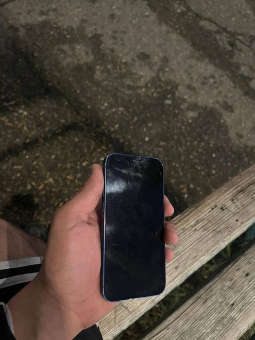 iPhone 12 mimi.