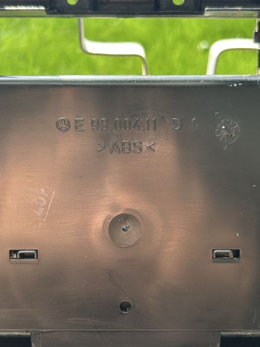 Подлокотник на мерседес W210