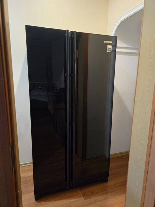 Холодильник    Samsung