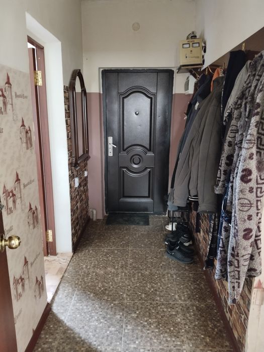 Продается дом в пригороде