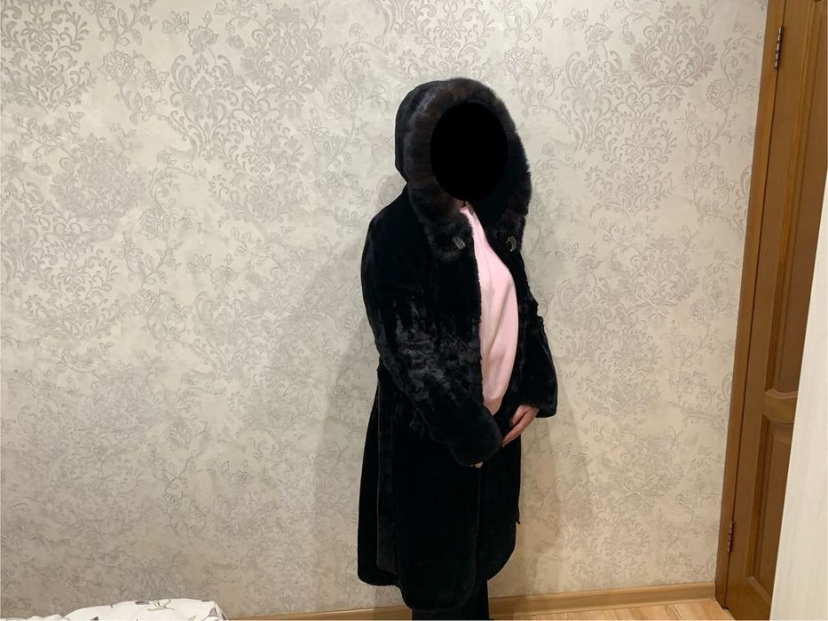 Продам женскую шубу